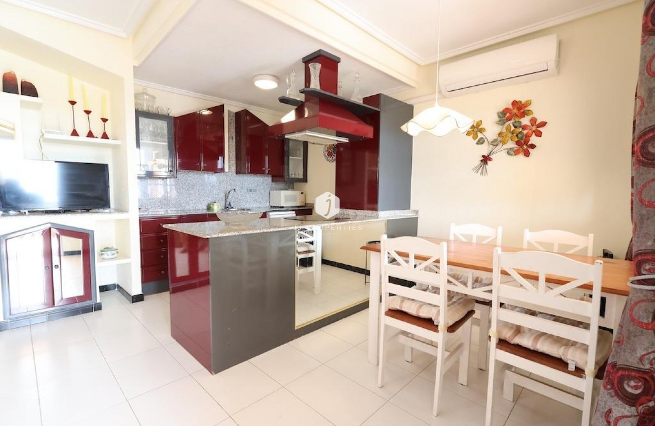 Resale - Apartment / flat -
Torrevieja - Costa Blanca