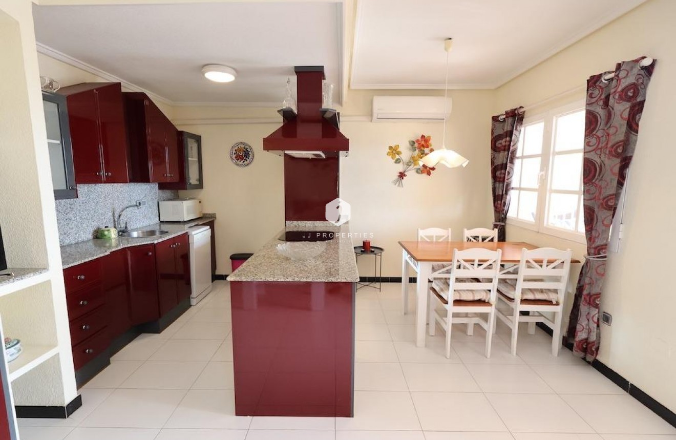 Resale - Apartment / flat -
Torrevieja - Costa Blanca