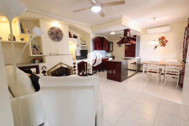 Resale - Apartment / flat -
Torrevieja - Costa Blanca