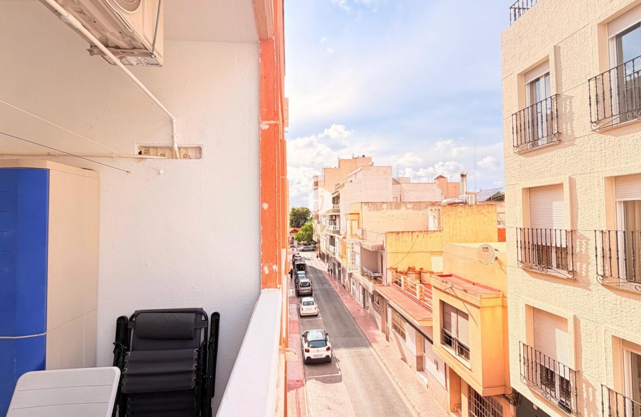 Z drugiej ręki - Mieszkanie w bloku -
Torrevieja - Centro - Muelle Pesquero