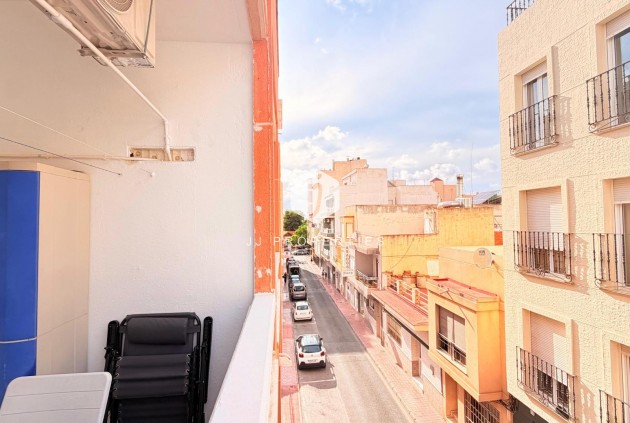 Z drugiej ręki - Mieszkanie w bloku -
Torrevieja - Centro - Muelle Pesquero