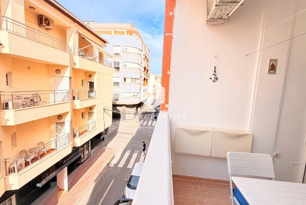 Z drugiej ręki - Mieszkanie w bloku -
Torrevieja - Centro - Muelle Pesquero