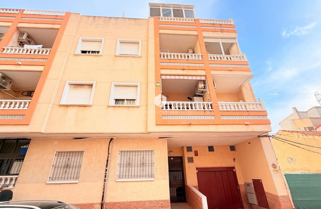 Z drugiej ręki - Mieszkanie w bloku -
Torrevieja - Centro - Muelle Pesquero