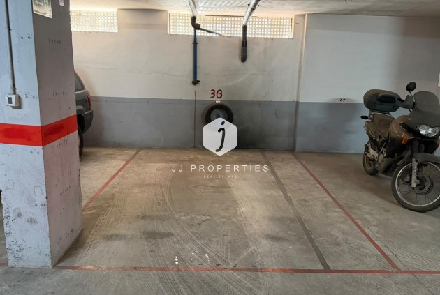 Z drugiej ręki - Mieszkanie w bloku -
Torrevieja - Centro - Muelle Pesquero