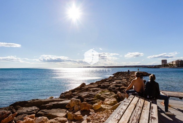 Z drugiej ręki - Mieszkanie w bloku -
Torrevieja - Centro - Muelle Pesquero