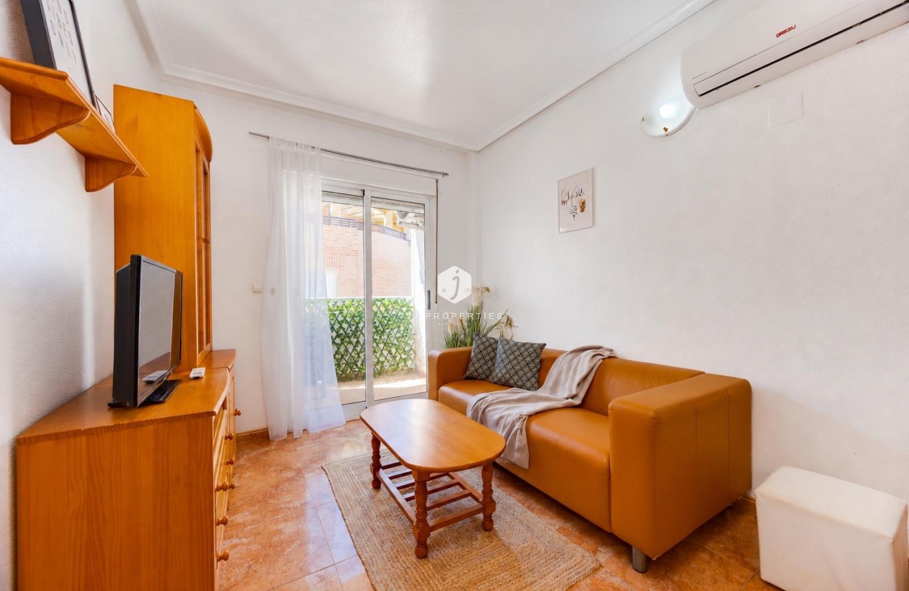 Segunda mano - Apartamento / piso -
Torrevieja - Centro