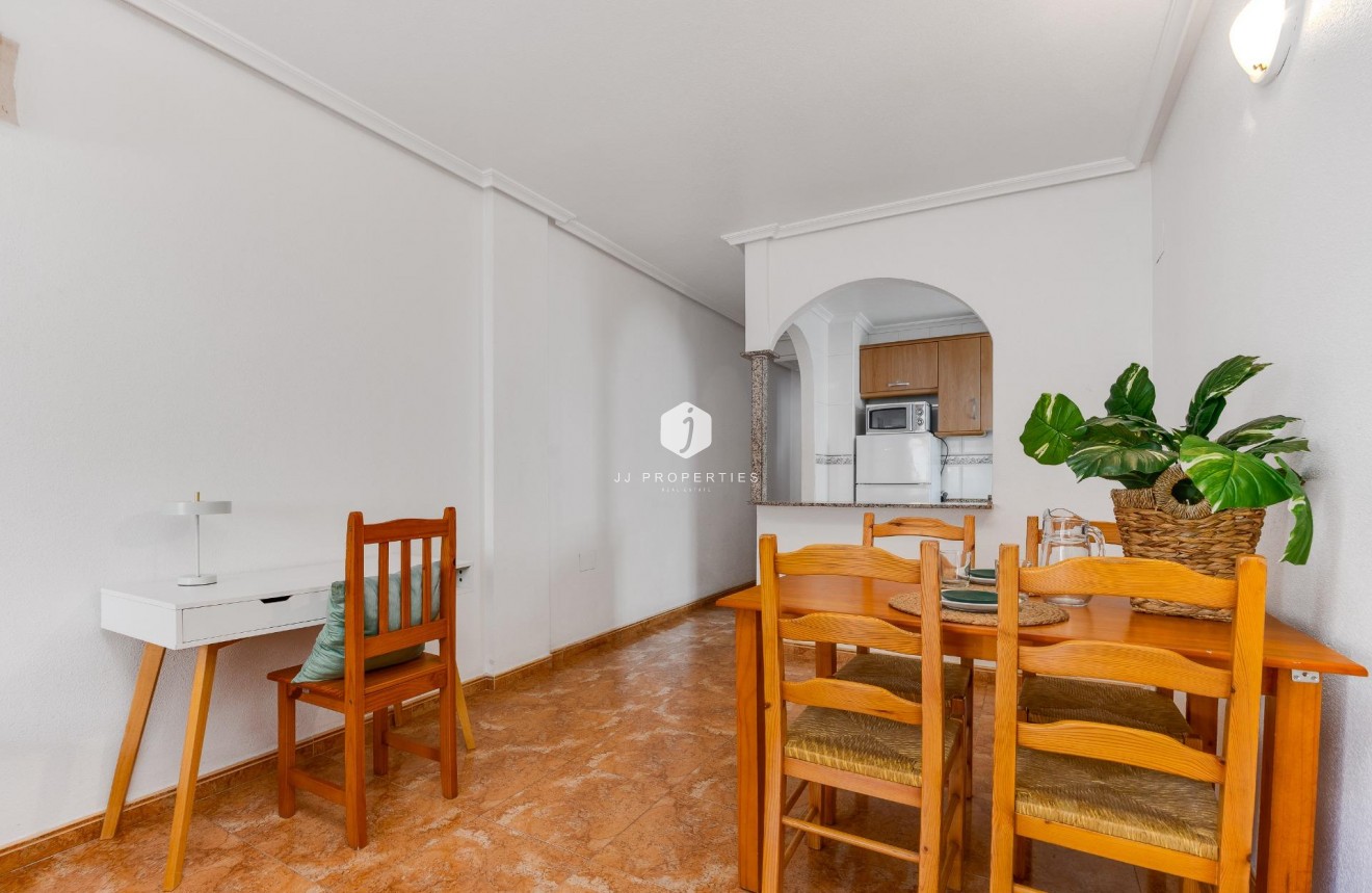 Segunda mano - Apartamento / piso -
Torrevieja - Centro