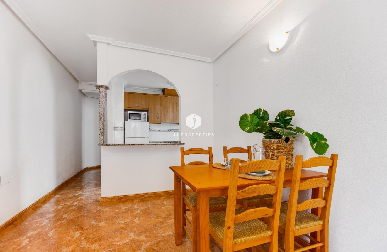 Segunda mano - Apartamento / piso -
Torrevieja - Centro
