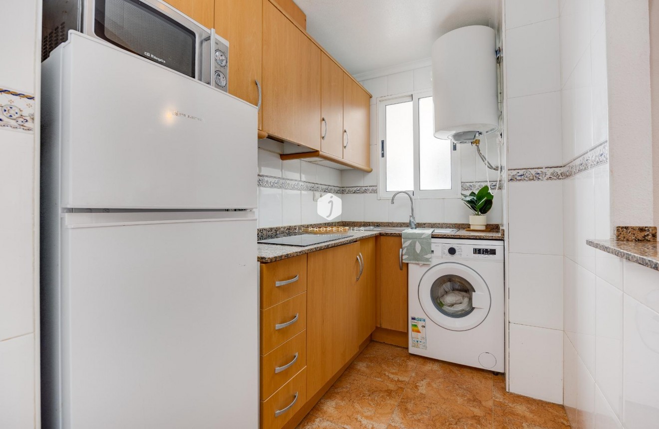 Segunda mano - Apartamento / piso -
Torrevieja - Centro