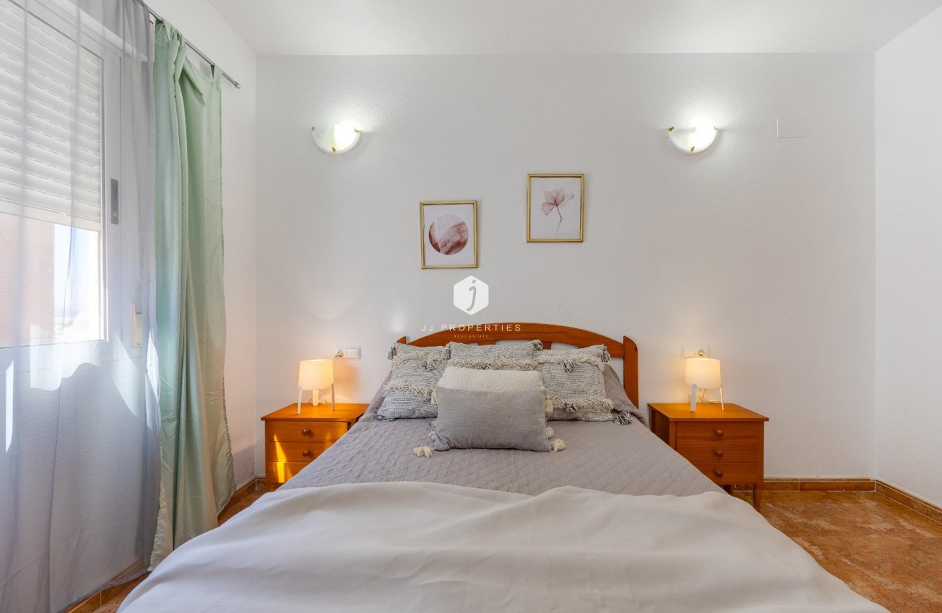 Segunda mano - Apartamento / piso -
Torrevieja - Centro