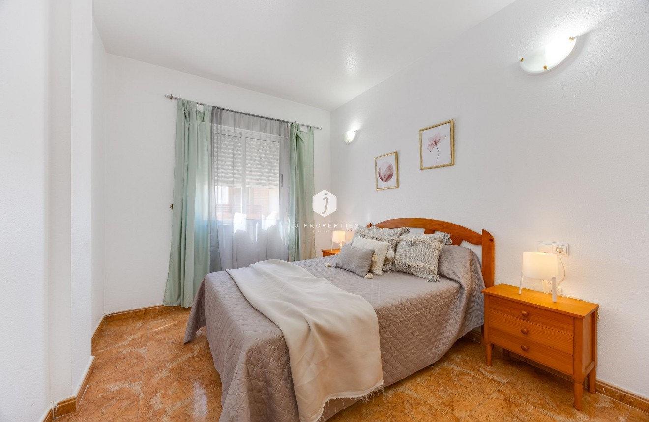 Segunda mano - Apartamento / piso -
Torrevieja - Centro