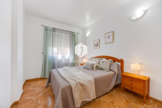 Segunda mano - Apartamento / piso -
Torrevieja - Centro
