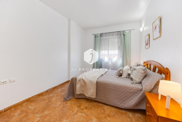 Segunda mano - Apartamento / piso -
Torrevieja - Centro