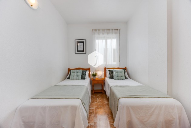 Segunda mano - Apartamento / piso -
Torrevieja - Centro