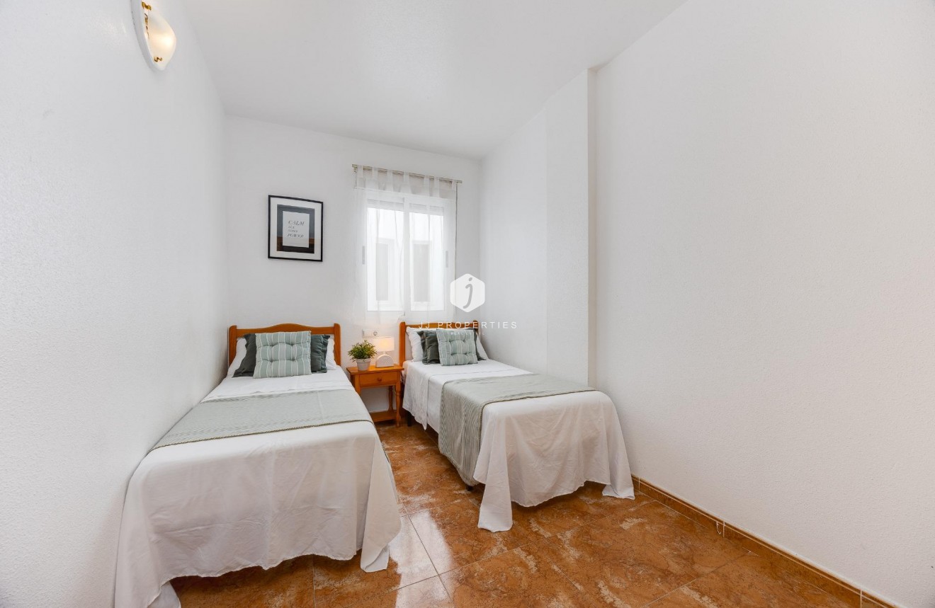 Segunda mano - Apartamento / piso -
Torrevieja - Centro