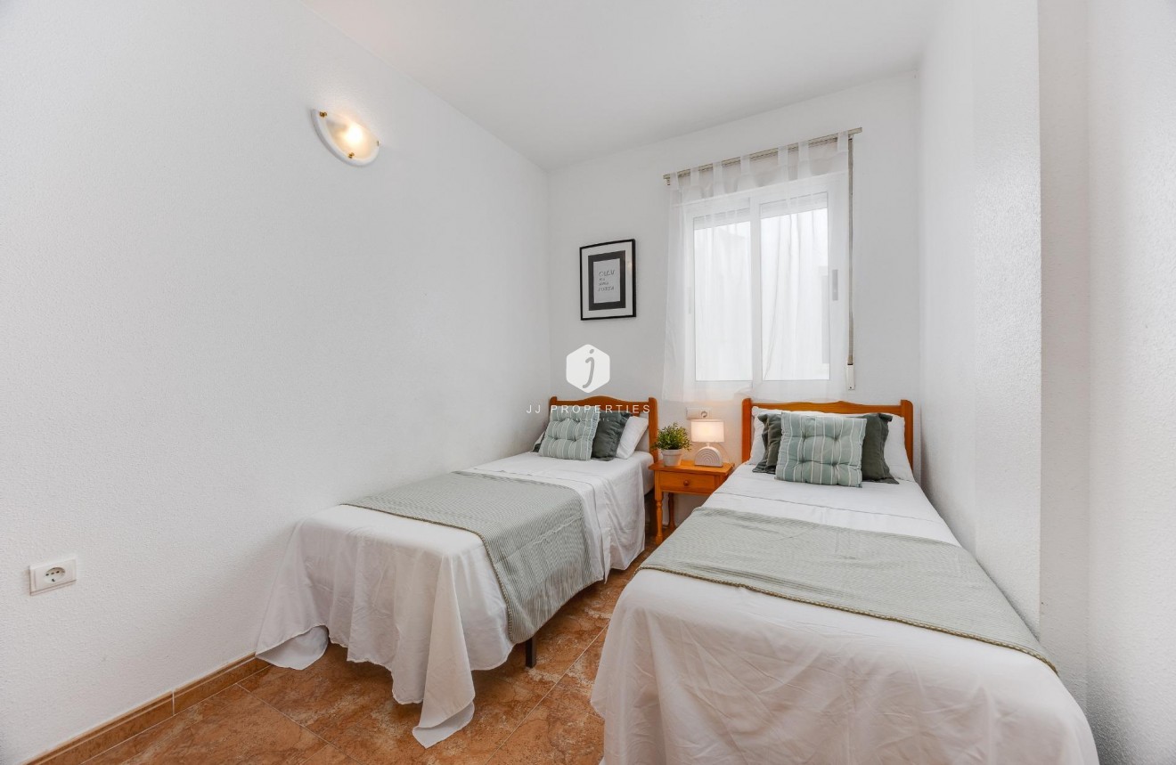 Segunda mano - Apartamento / piso -
Torrevieja - Centro