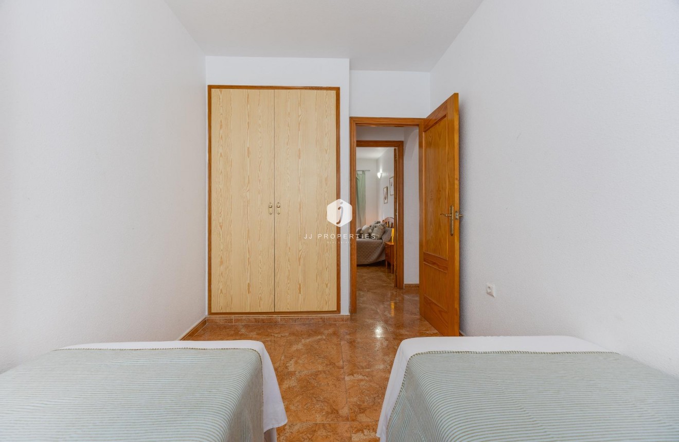 Segunda mano - Apartamento / piso -
Torrevieja - Centro