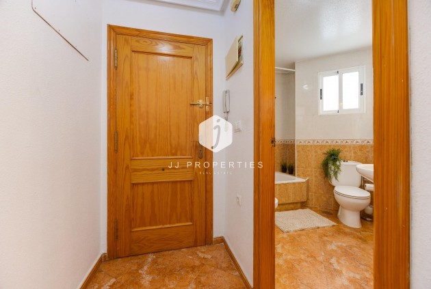 Segunda mano - Apartamento / piso -
Torrevieja - Centro