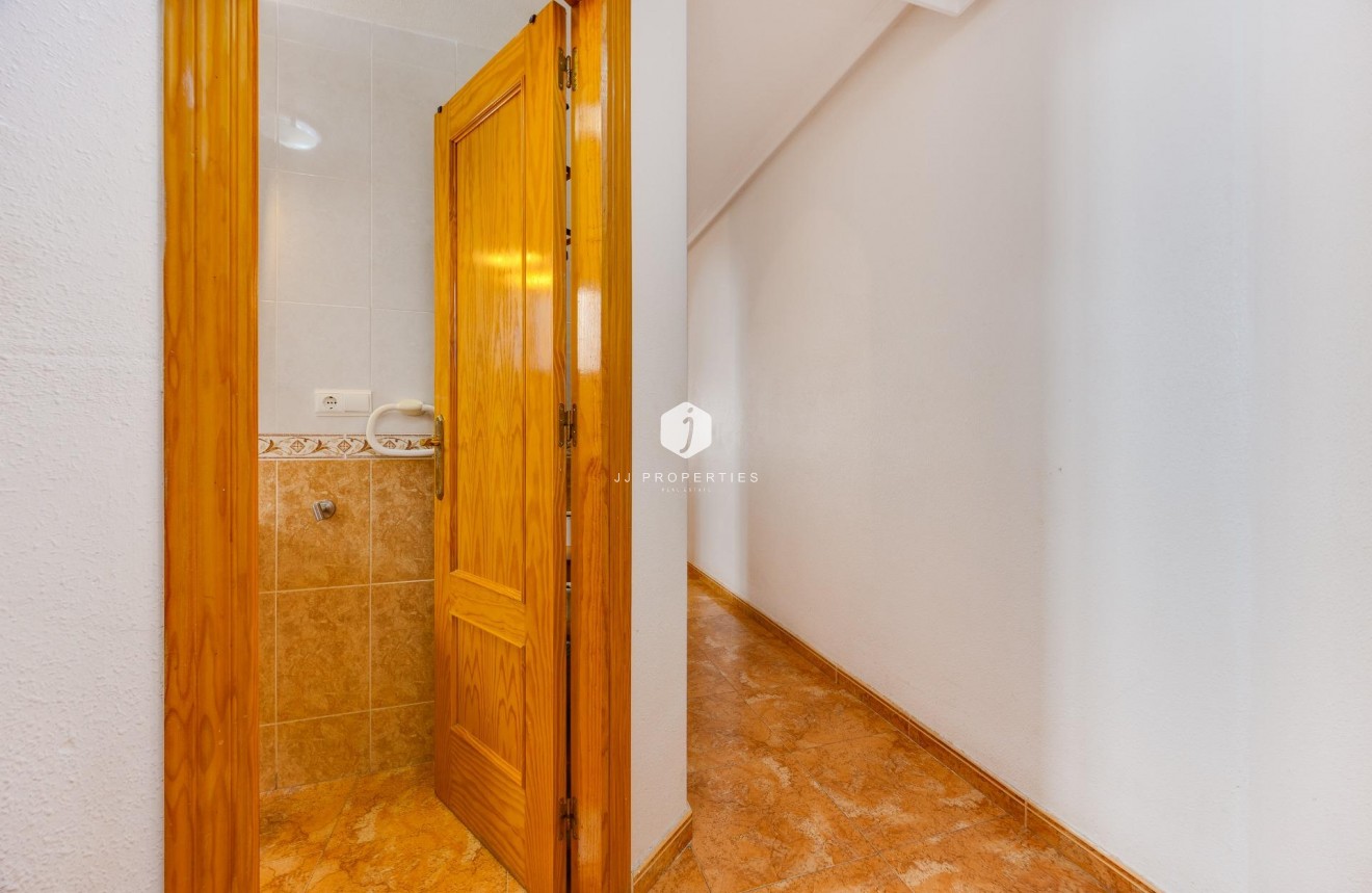 Segunda mano - Apartamento / piso -
Torrevieja - Centro