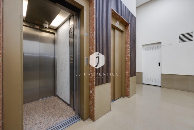 Segunda mano - Apartamento / piso -
Torrevieja - Centro