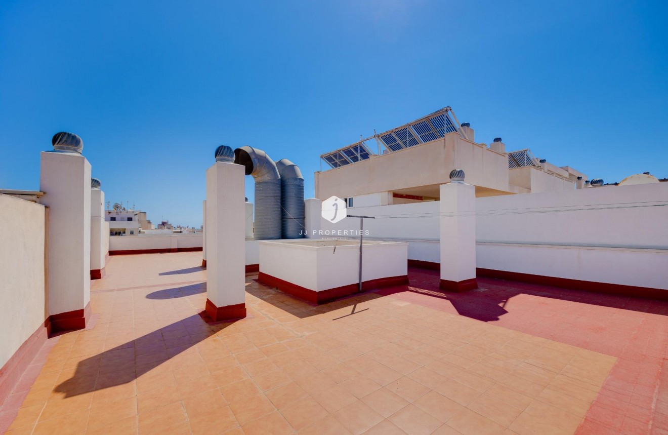 Segunda mano - Apartamento / piso -
Torrevieja - Centro