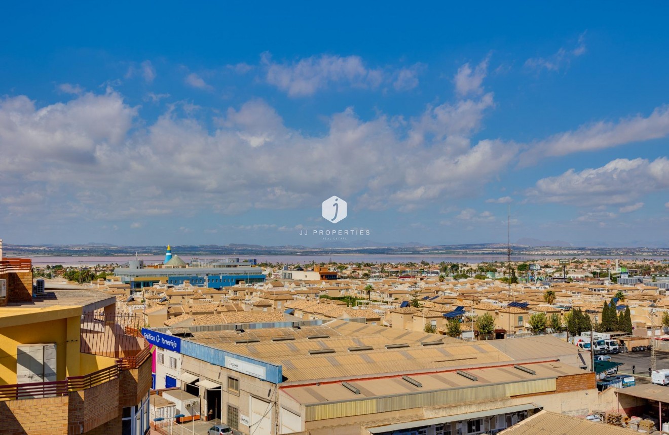 Segunda mano - Apartamento / piso -
Torrevieja - Centro