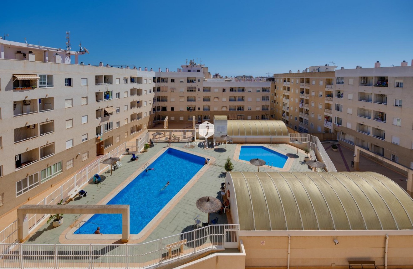 Segunda mano - Apartamento / piso -
Torrevieja - Centro