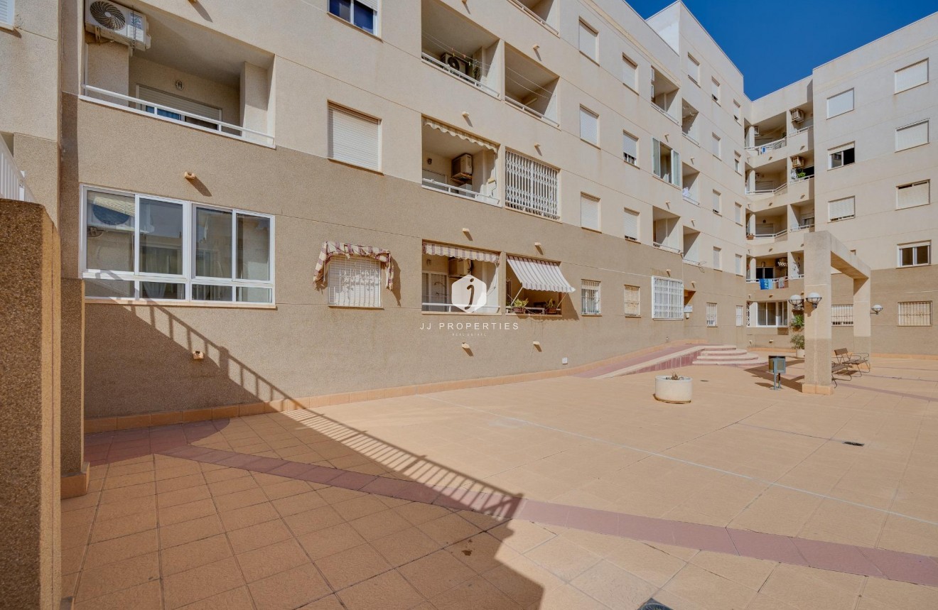 Segunda mano - Apartamento / piso -
Torrevieja - Centro