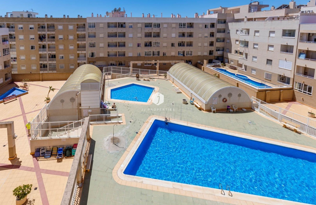 Segunda mano - Apartamento / piso -
Torrevieja - Centro