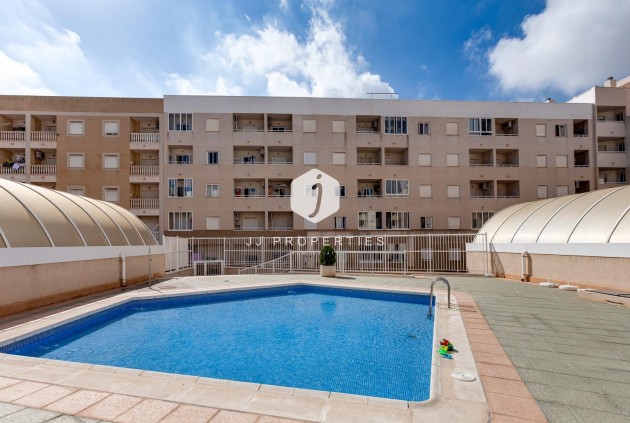 Segunda mano - Apartamento / piso -
Torrevieja - Centro