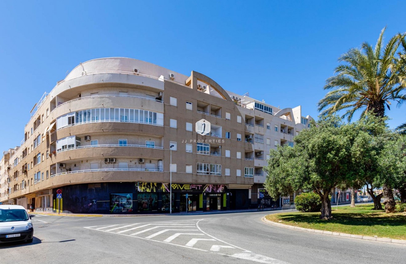 Segunda mano - Apartamento / piso -
Torrevieja - Centro