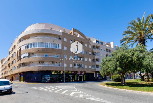 Segunda mano - Apartamento / piso -
Torrevieja - Centro