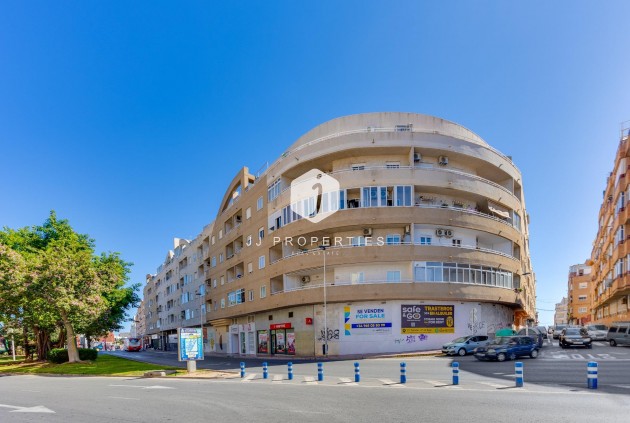 Segunda mano - Apartamento / piso -
Torrevieja - Centro