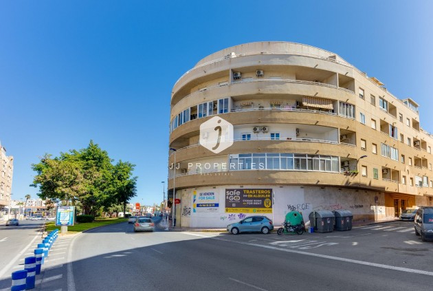 Segunda mano - Apartamento / piso -
Torrevieja - Centro