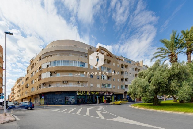 Segunda mano - Apartamento / piso -
Torrevieja - Centro