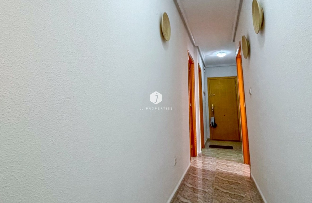 Tweedehands - Appartement / flat -
Torrevieja - Costa Blanca
