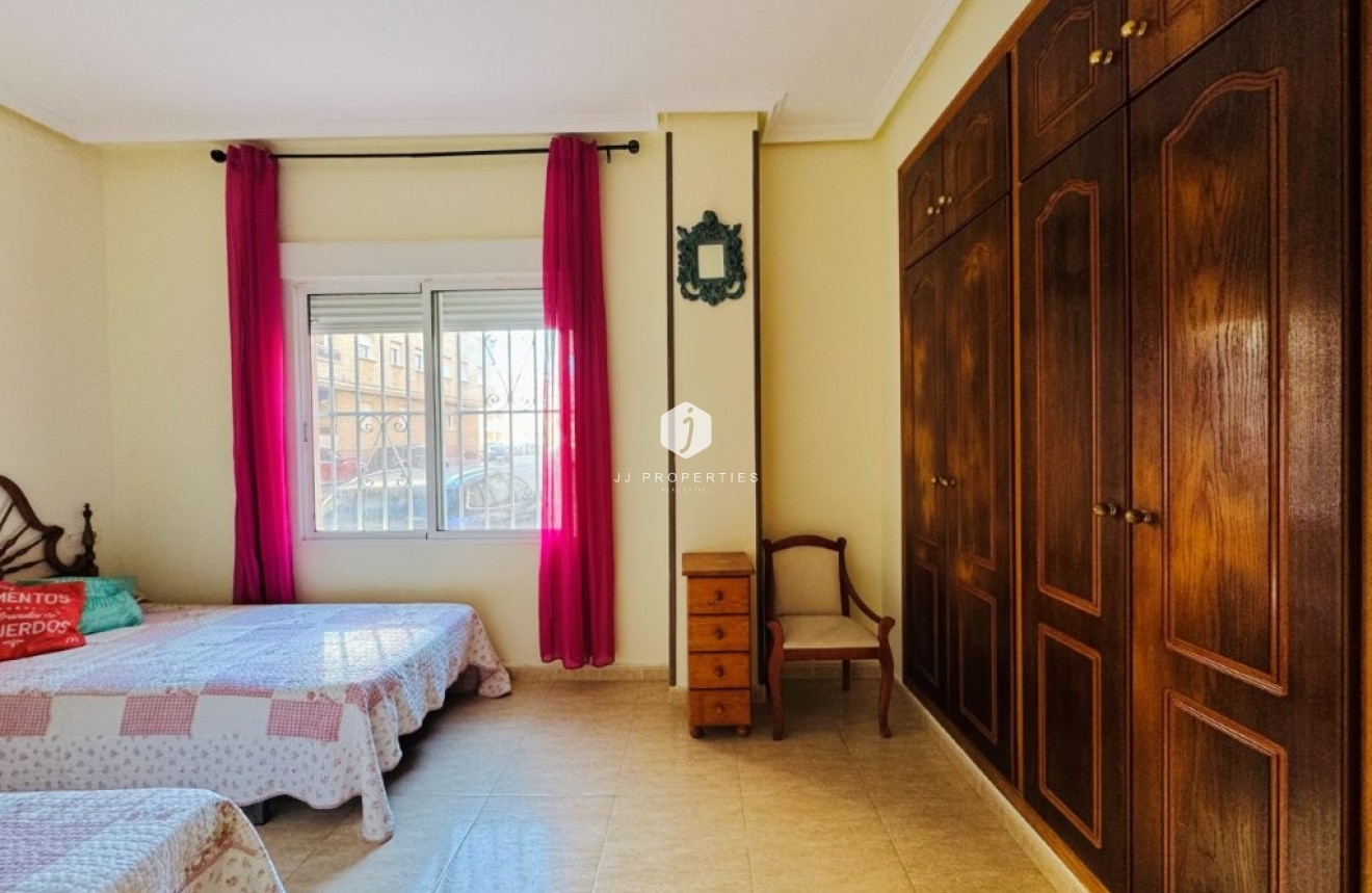 Segunda mano - Apartamento / piso -
La Mata - Costa Blanca