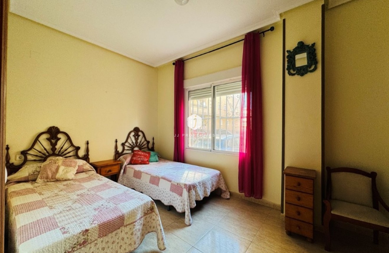 Segunda mano - Apartamento / piso -
La Mata - Costa Blanca