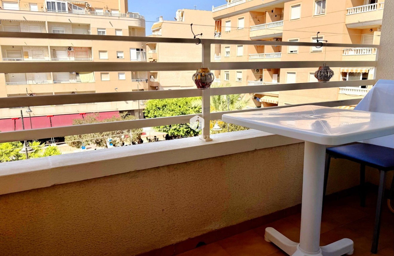 D'occasion - Appartement -
Torrevieja - El molino