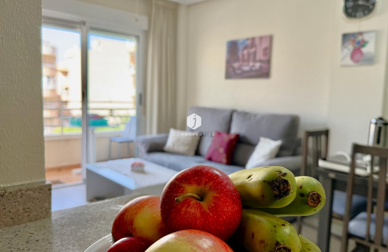 D'occasion - Appartement -
Torrevieja - El molino