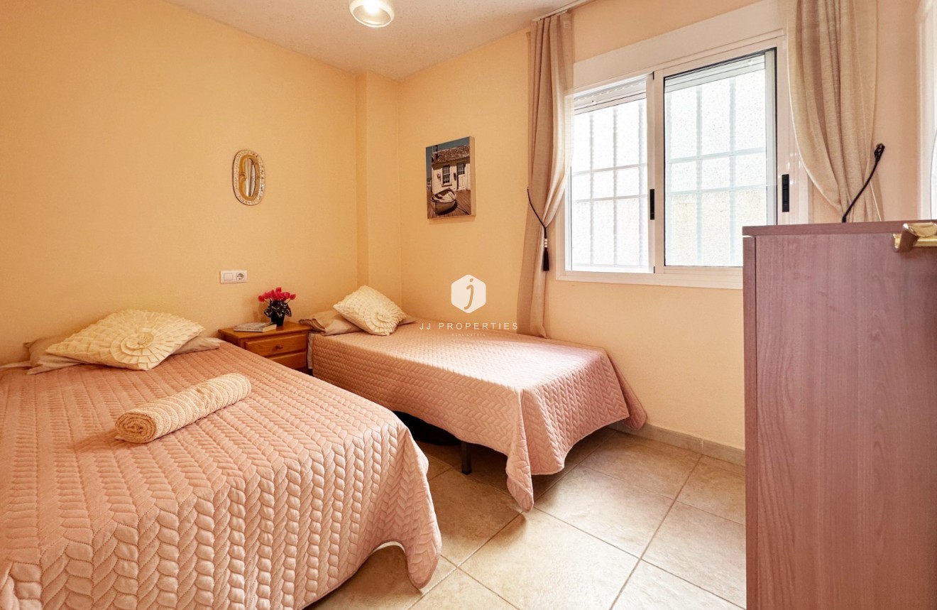 Segunda mano - Bungalow -
Torrevieja - Costa Blanca