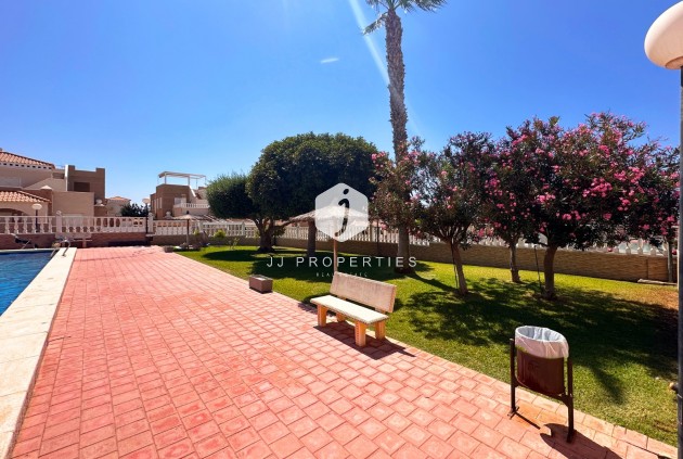 Segunda mano - Bungalow -
Torrevieja - Costa Blanca