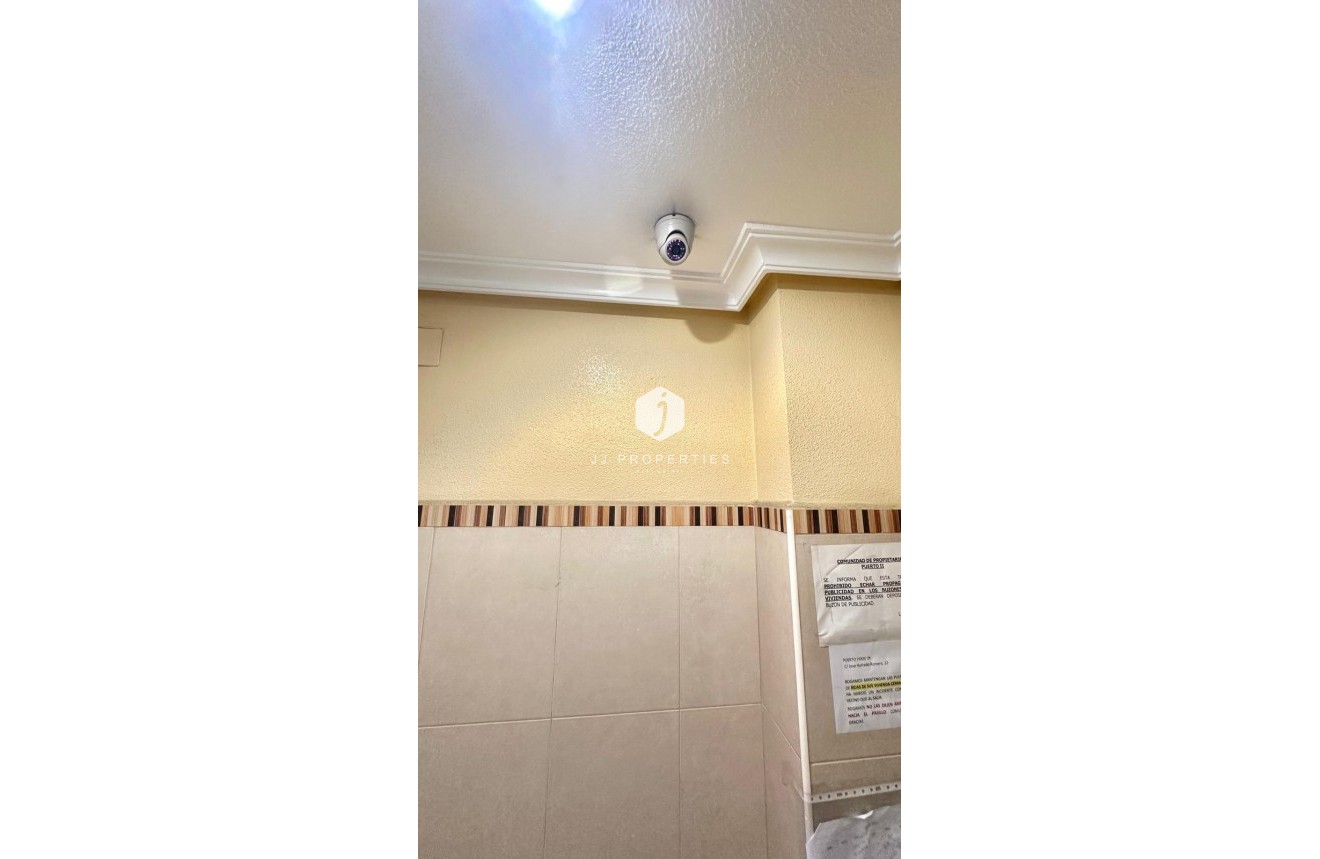 Aus zweiter Hand - Wohnung -
Torrevieja - Centro