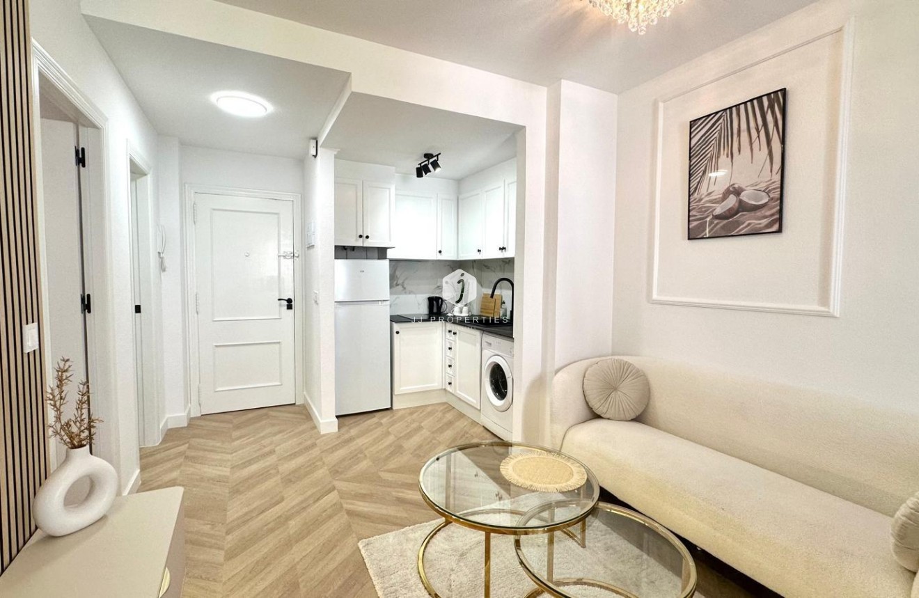 Aus zweiter Hand - Wohnung -
Torrevieja - Centro