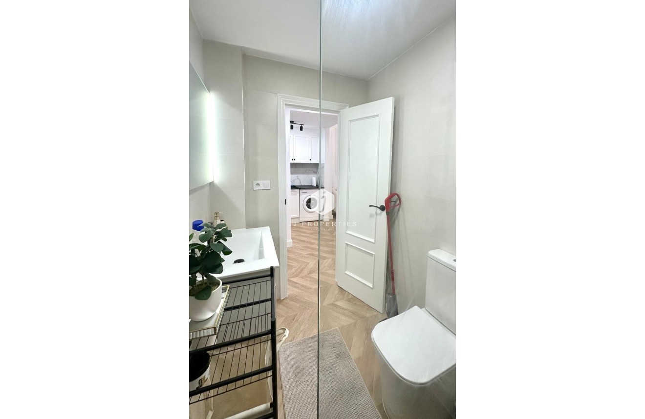Aus zweiter Hand - Wohnung -
Torrevieja - Centro