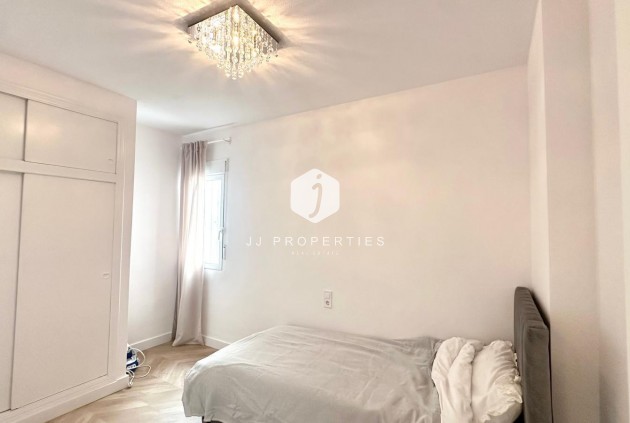 Aus zweiter Hand - Wohnung -
Torrevieja - Centro