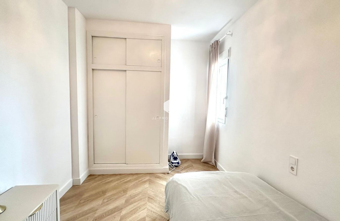 Aus zweiter Hand - Wohnung -
Torrevieja - Centro