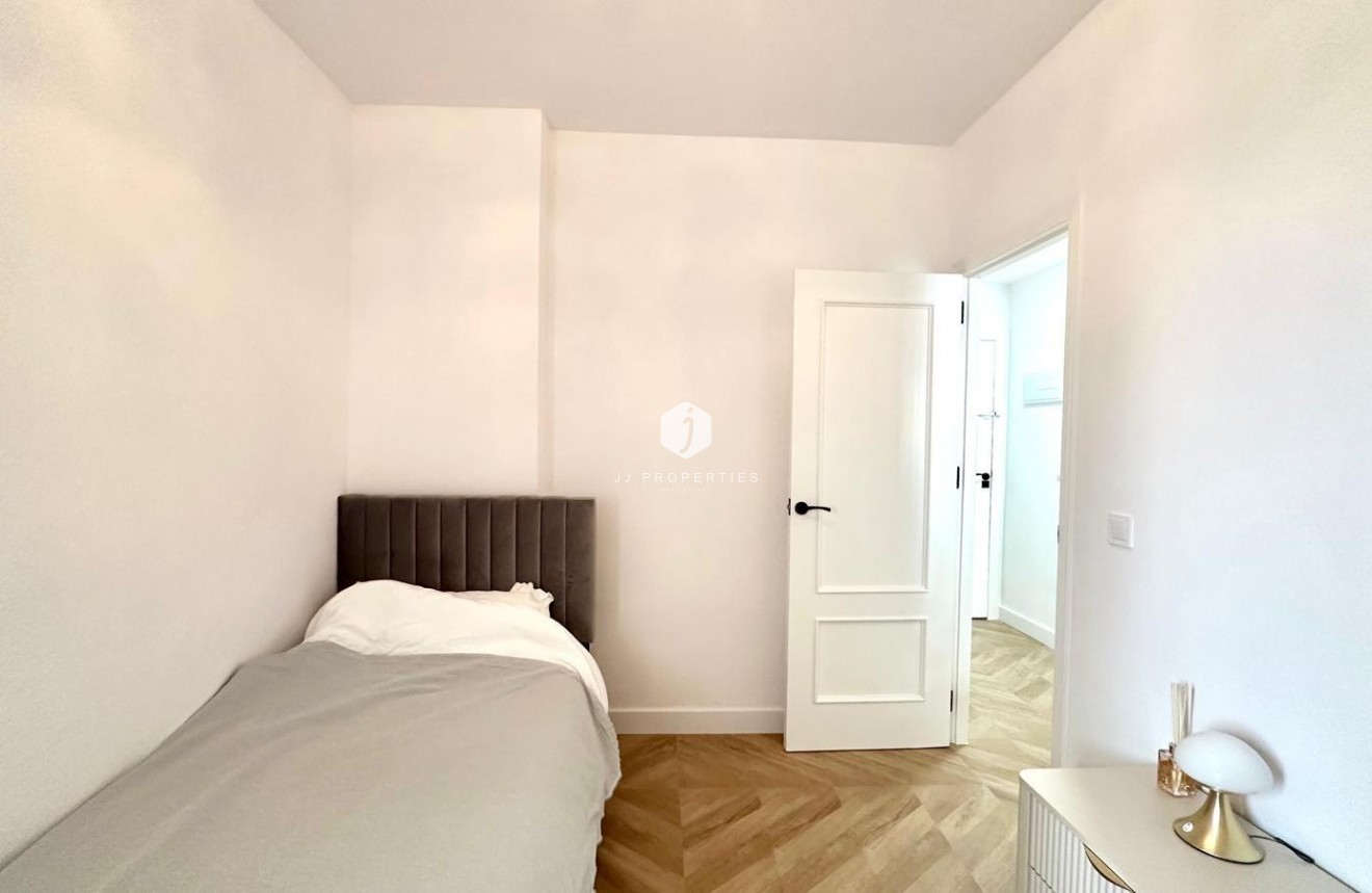Aus zweiter Hand - Wohnung -
Torrevieja - Centro