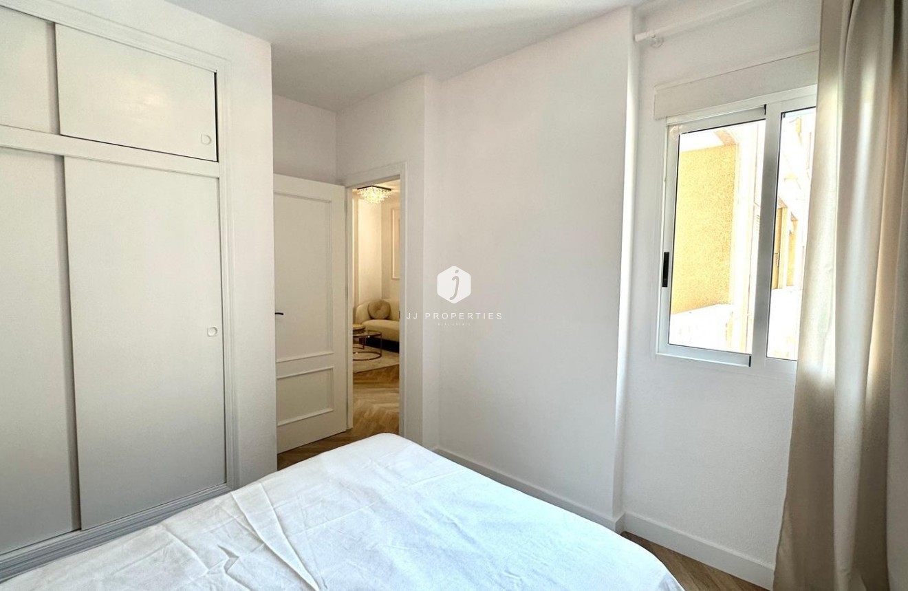 Aus zweiter Hand - Wohnung -
Torrevieja - Centro
