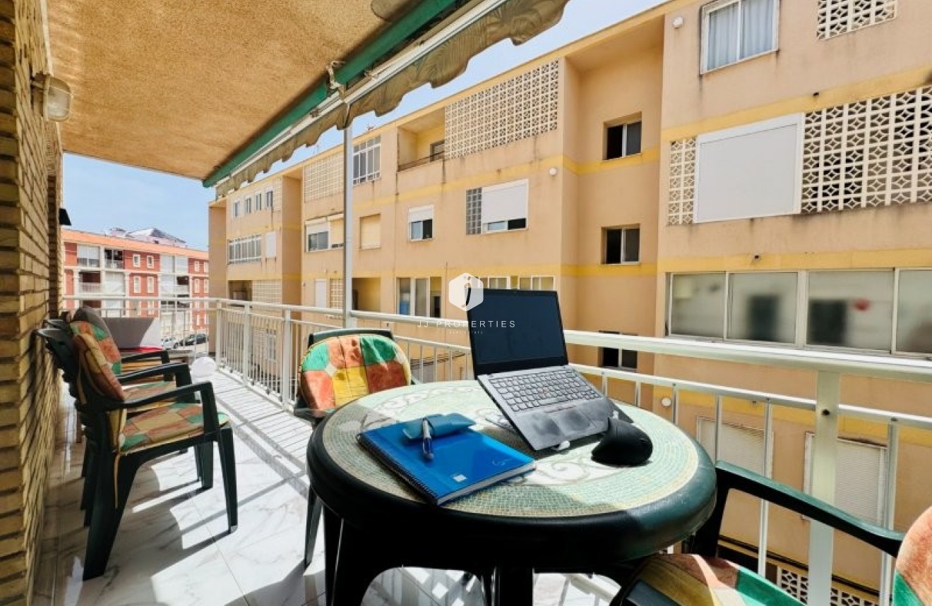 Aus zweiter Hand - Wohnung -
La Mata - Costa Blanca